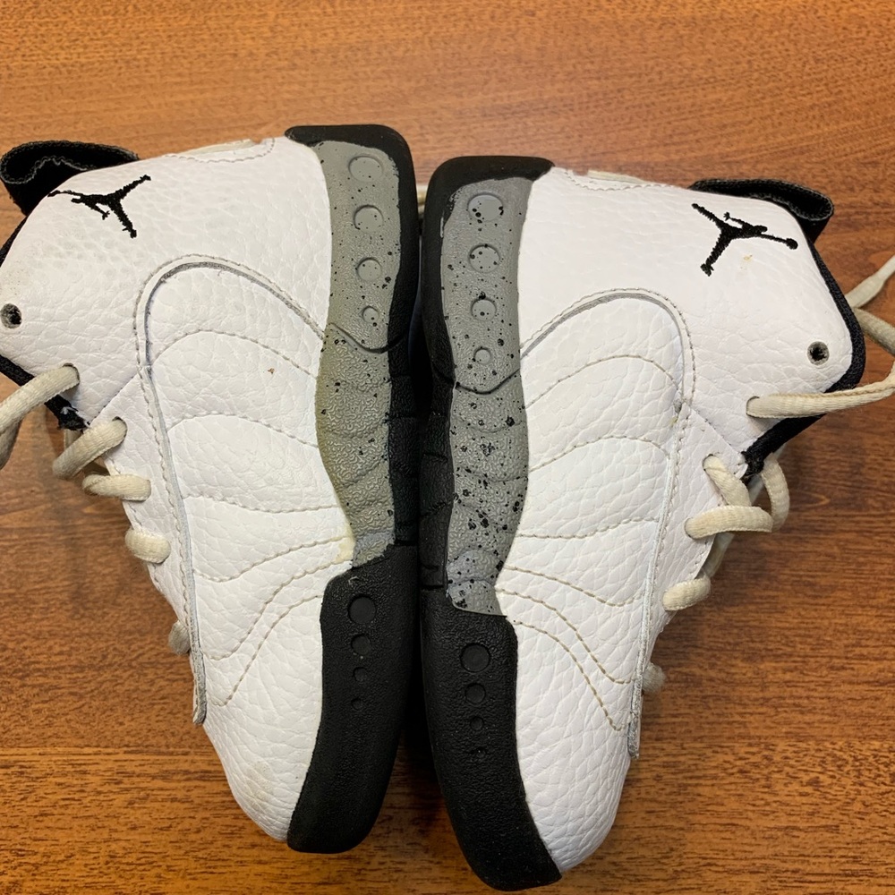 Jordan jumpman retro White Sneakers with gray and black